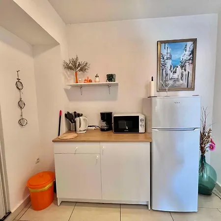 In 41597 Apartment *