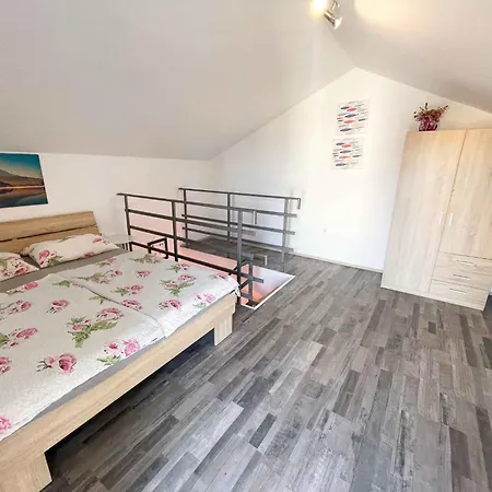 Apartman In 41597 *